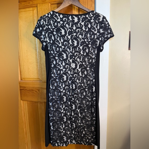 Lauren Ralph Lauren Elegant Black and White Lace Mini Dress - Picture 2 of 7